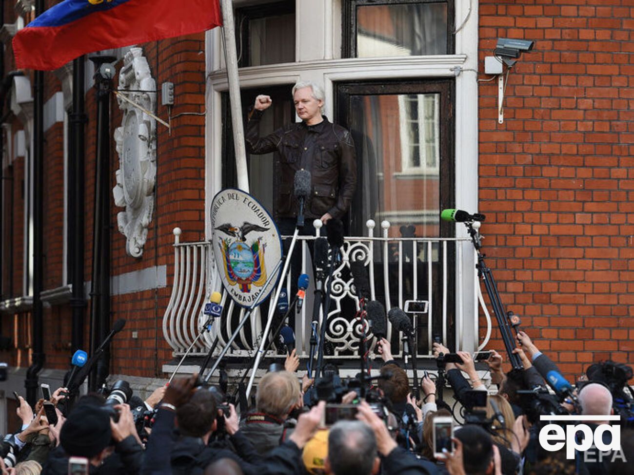 Ассанж із 2012 року живе на території посольства Еквадору