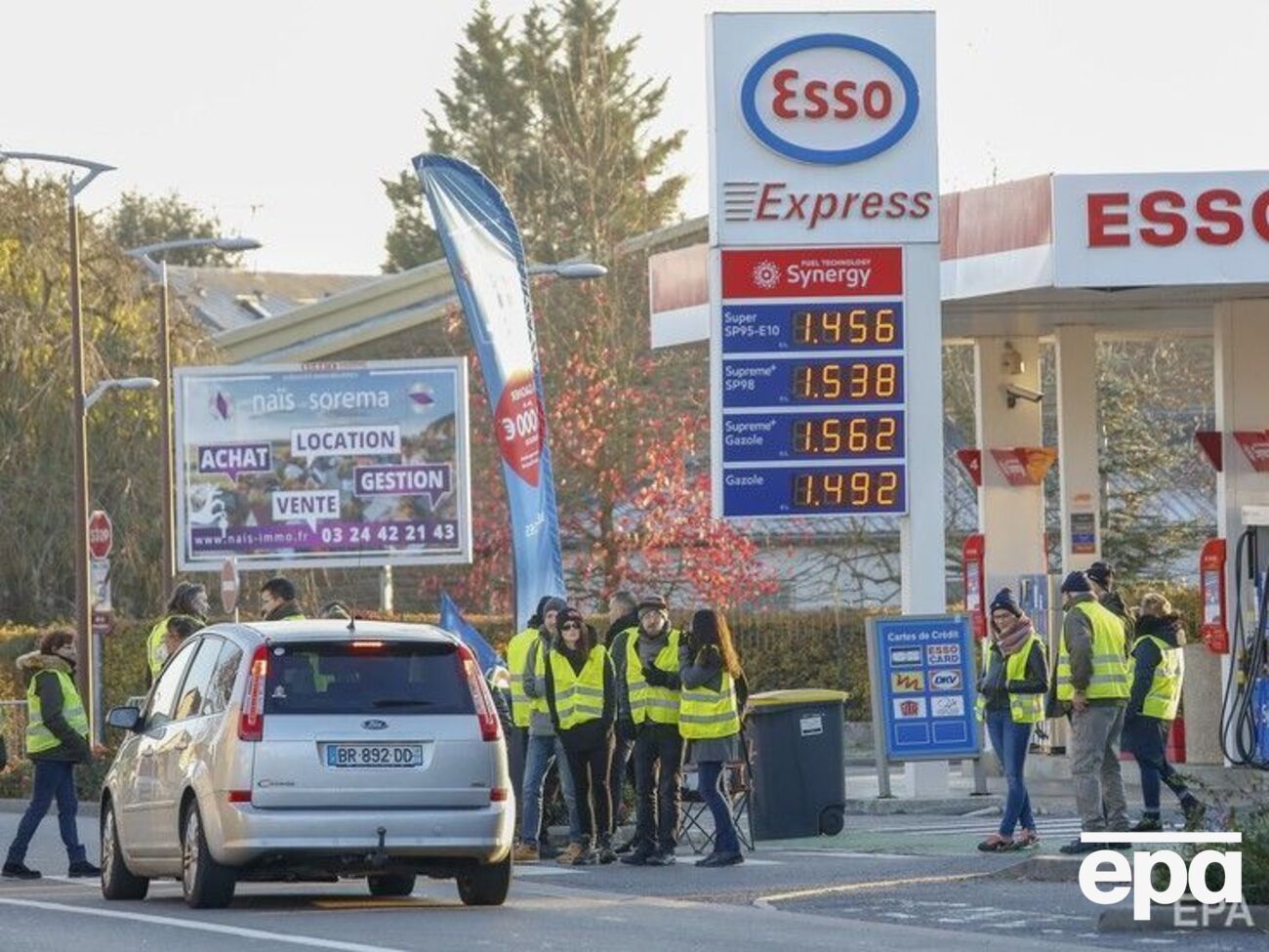 Французы участвуют в акциях "желтых жилетов"