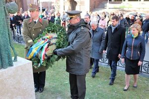 Памятник открыли 16 ноября