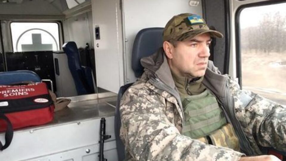 Донік: Придурки, насипайте ще, там гуми багато