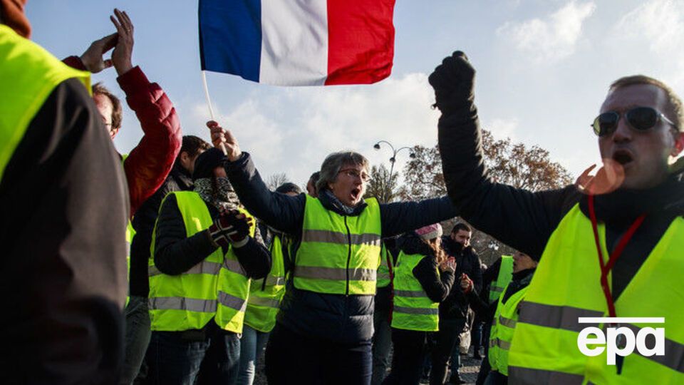 14 постраждалих під час акцій протесту у Франції перебувають у важкому стані