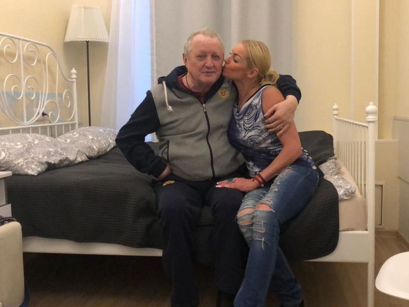 Волочкова:&nbsp;Мой папа вернулся домой в чистую и уютную квартиру