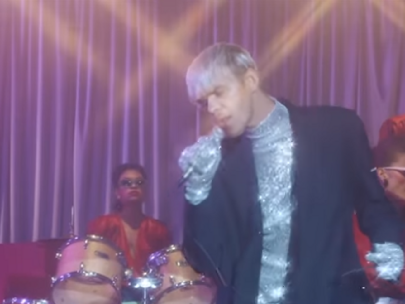 Барских:&nbsp;Сегодня настоящим трендом становятся 80-е. Именно поэтому мы выбрали такой вектор для своей премьеры