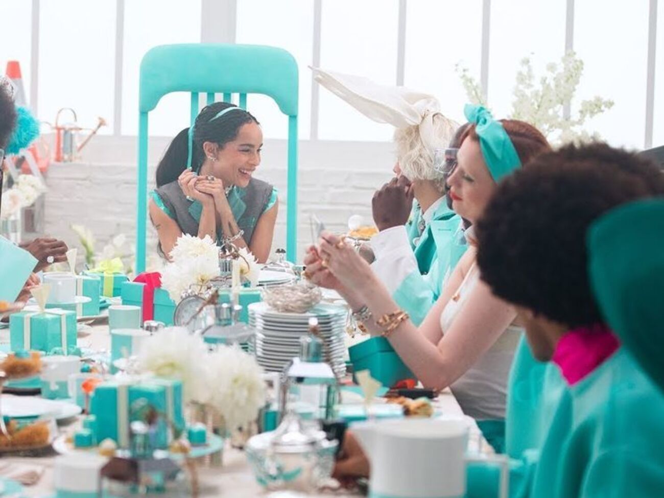 У центрі сюжету &ndash; казкове чаювання