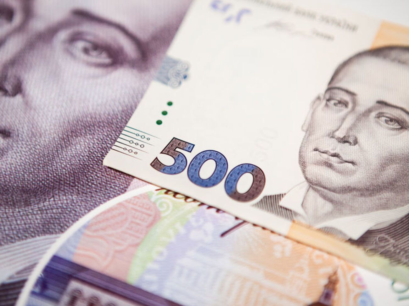 Зараз мінімальна зарплата в Україні становить 3723 грн