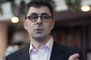 Сергей Руденко: Правительство упорно внедряет инициативу, которая выгодна в первую очередь американским производителям сигарет