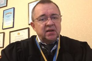 Суддя веде відеоблог