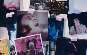 В ролике показали раритетные снимки The Beatles