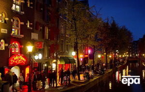 Квартал Де Валлен – самый большой район проституции в столице Нидерландов