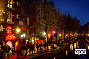 Квартал Де Валлен – самый большой район проституции в столице Нидерландов