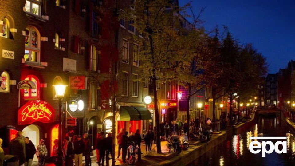 Квартал Де Валлен – самый большой район проституции в столице Нидерландов