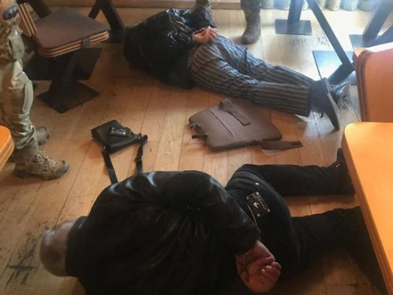 Зловмисників затримали в одному з ресторанів Києва