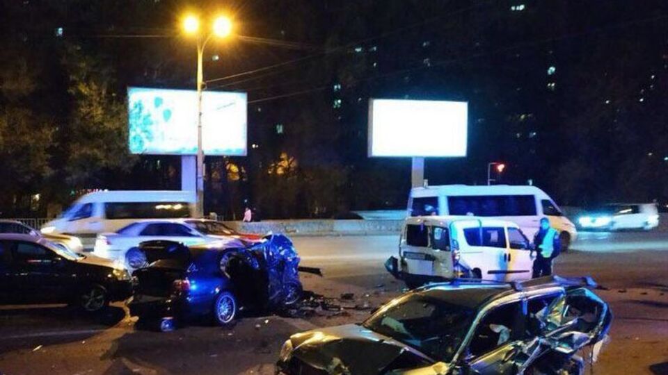 Водитель BMW госпитализирован в тяжелом состоянии