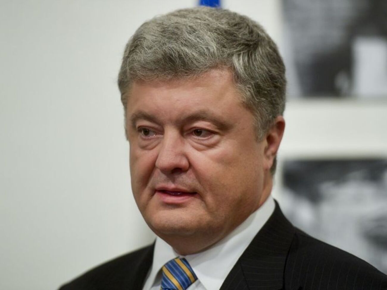 Порошенко: Тариф будет оставаться таким, как по всей Украине