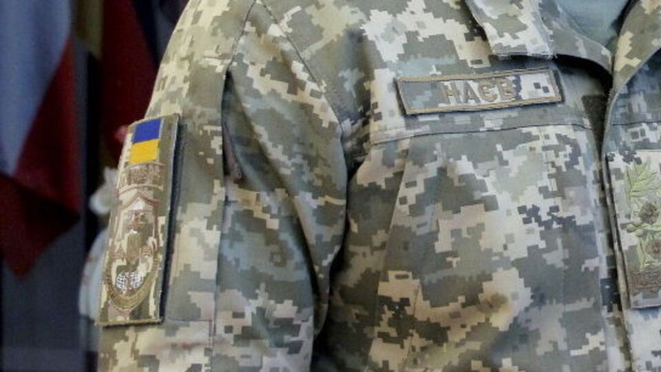 Стан потерпілого військовослужбовця задовільний, повідомили в ОМБр