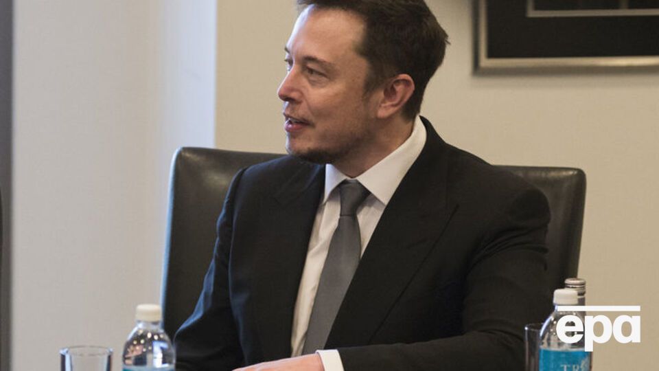 Маск планирует создать сверхтяжелую ракету и флот из тысячи межпланетных кораблей, которые к концу 100-летия доставят на Марс около миллиона людей