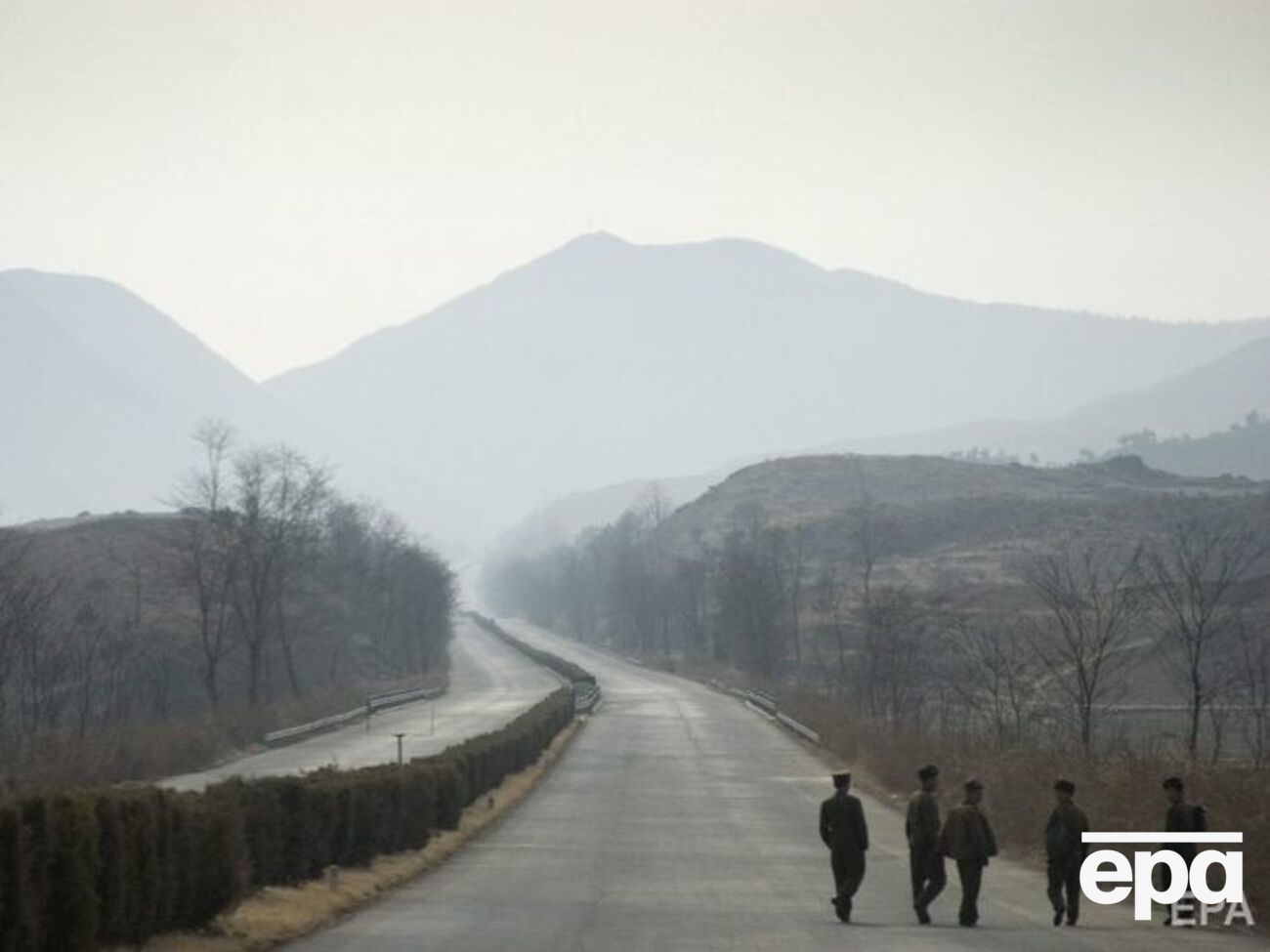 Военнослужащий пересек границу в демилитаризованной зоне