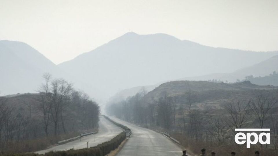 Военнослужащий пересек границу в демилитаризованной зоне