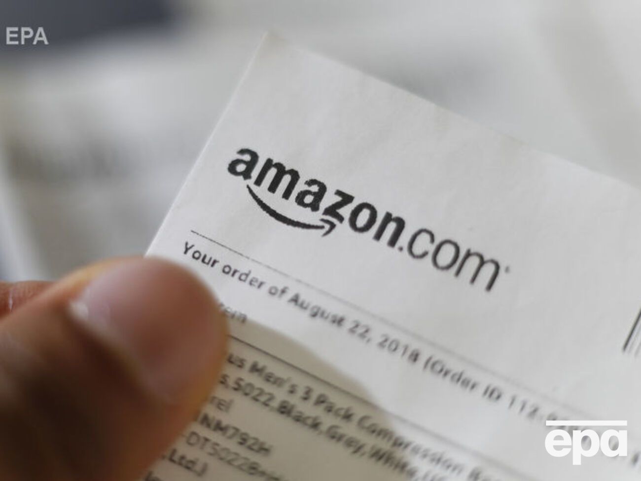 Продажа на Amazon товаров с символикой боевиков "ДНР" не несет посылов к миру и уважения к человеческой жизни, заявили в посольстве Украины в США