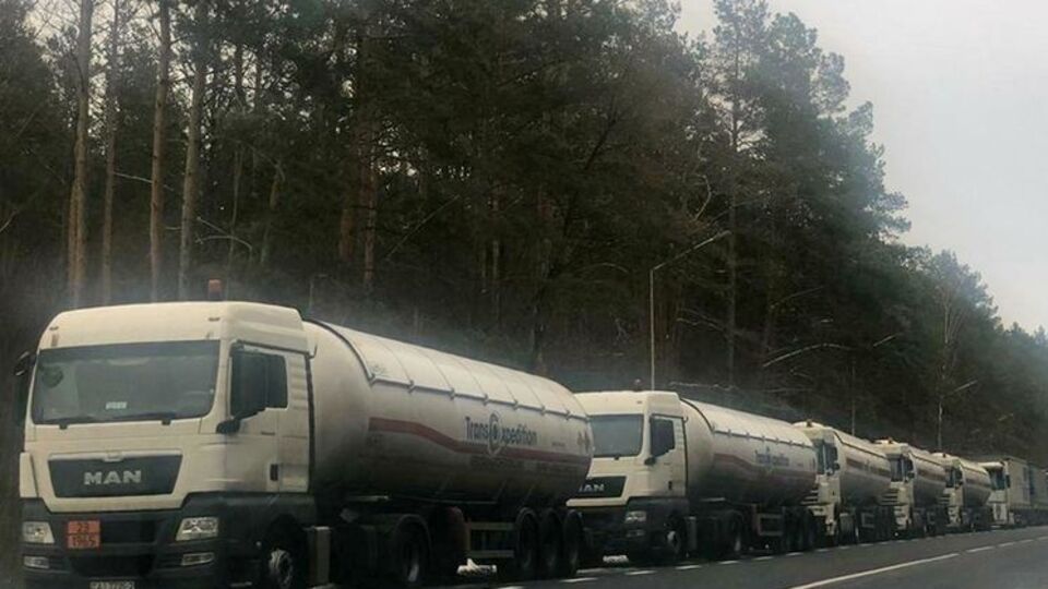20 листопада водії заблокували з українського боку прикордонні переходи "Нова Гута – Нові Яриловичі"