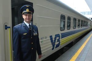 "Укрзалізниця" в грудні відкриє продаж квитків на свята