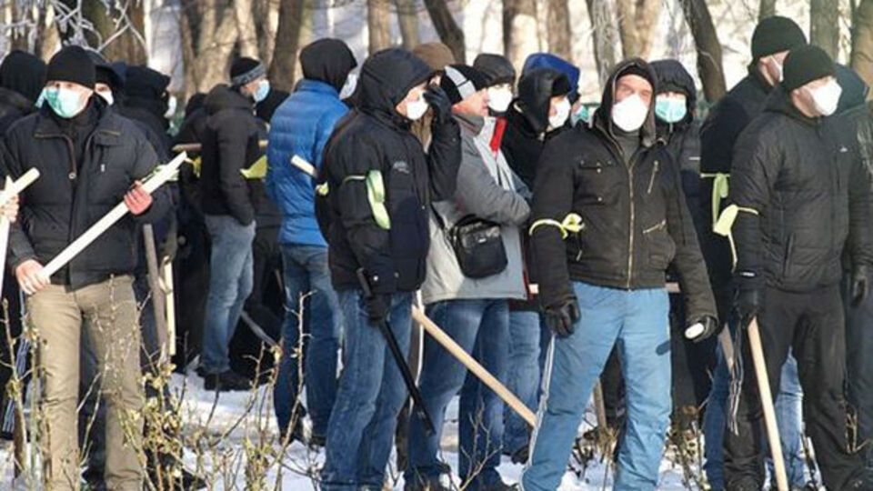 Один з імовірних замовників тітушок під час Майдану Олексій Чеботарьов (ліворуч) і фігурант справи про вбивство Веремія, тортури і викрадення активістів Юрій Крисін