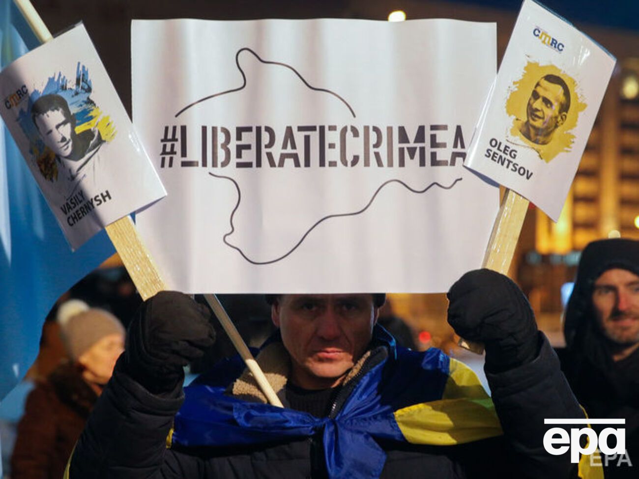 Согласно решению, границы Крыма на картах должны отмечаться как оспариваемые
