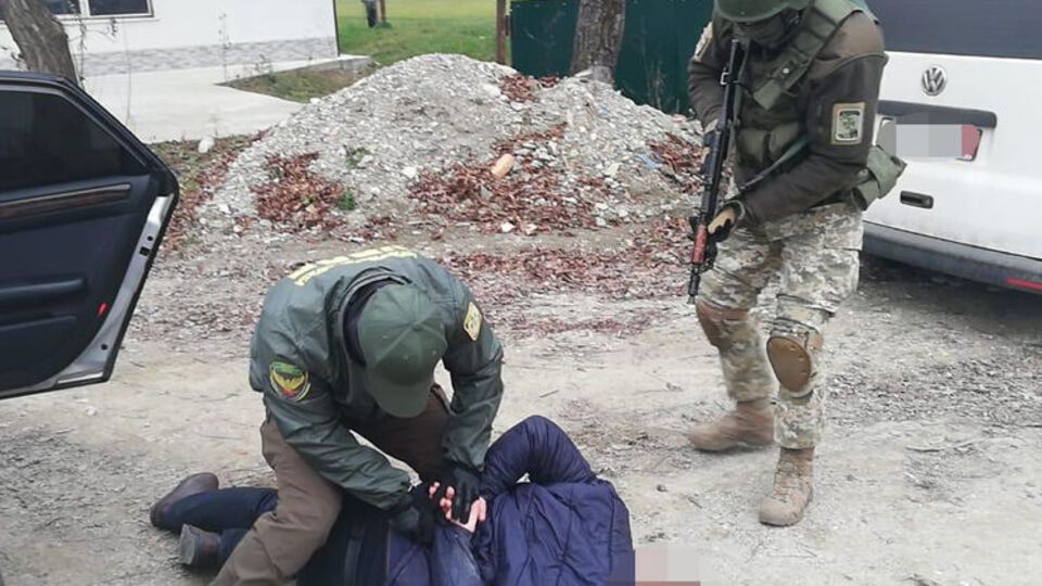 Голову сільради затримано під час спроби дати хабар прикордоннику