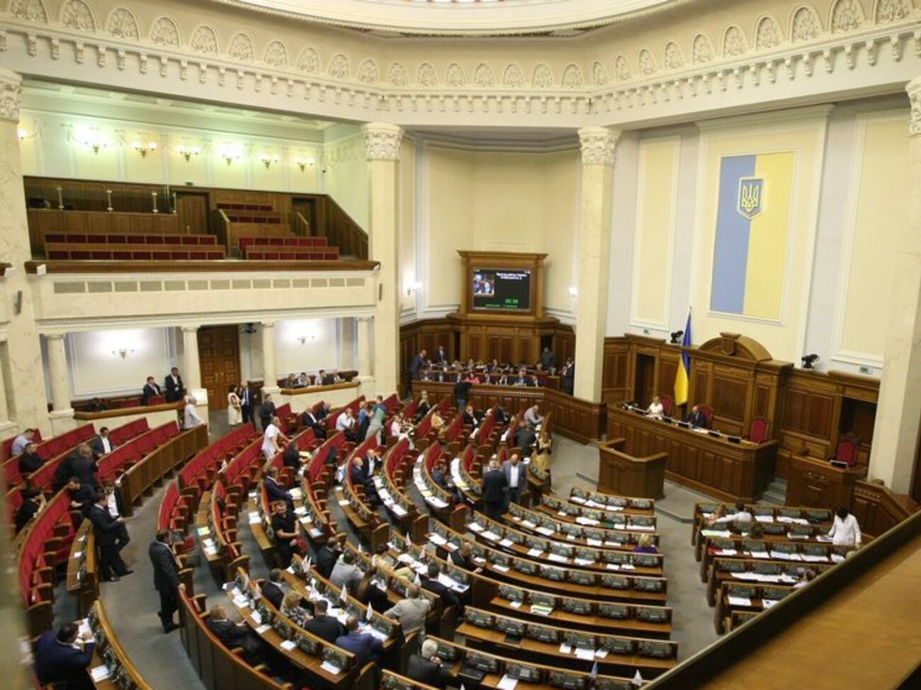 Рада приняла бюджет около шести утра