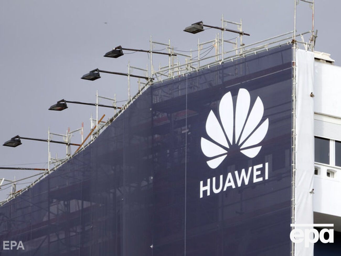 Вашингтон занепокоєний використанням пристроїв Huawei у країнах, у яких розташовані військові бази США