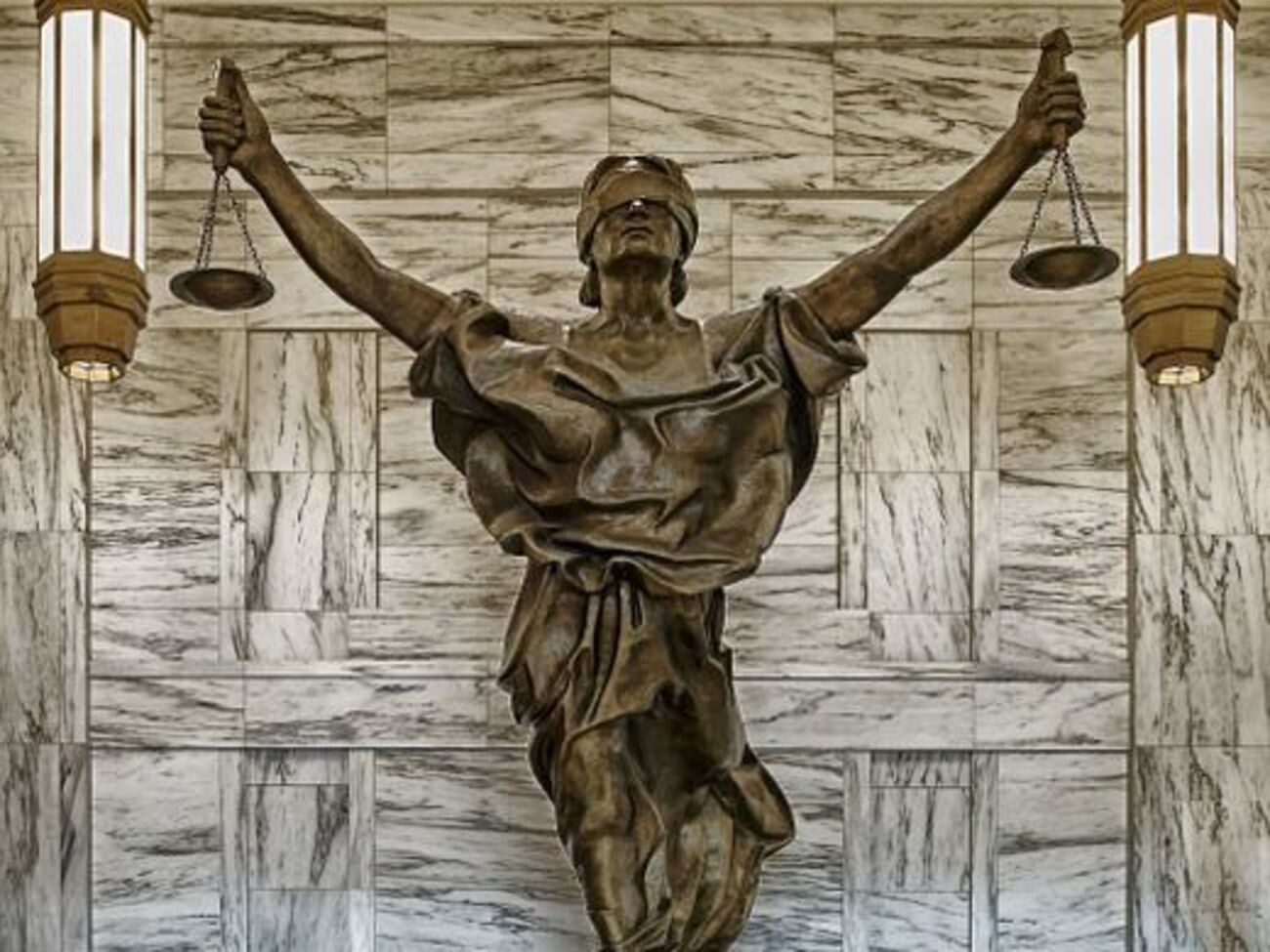 В "ПриватБанке" рассчитывают, что добьются рассмотрения дела английской юстицией