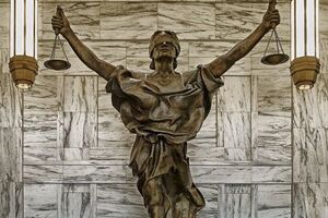 В "ПриватБанке" рассчитывают, что добьются рассмотрения дела английской юстицией