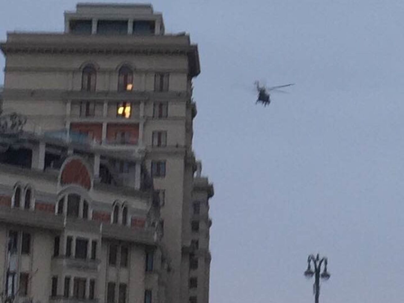 В Кремле назвали нормальными полеты вертолетов в центре Москвы
