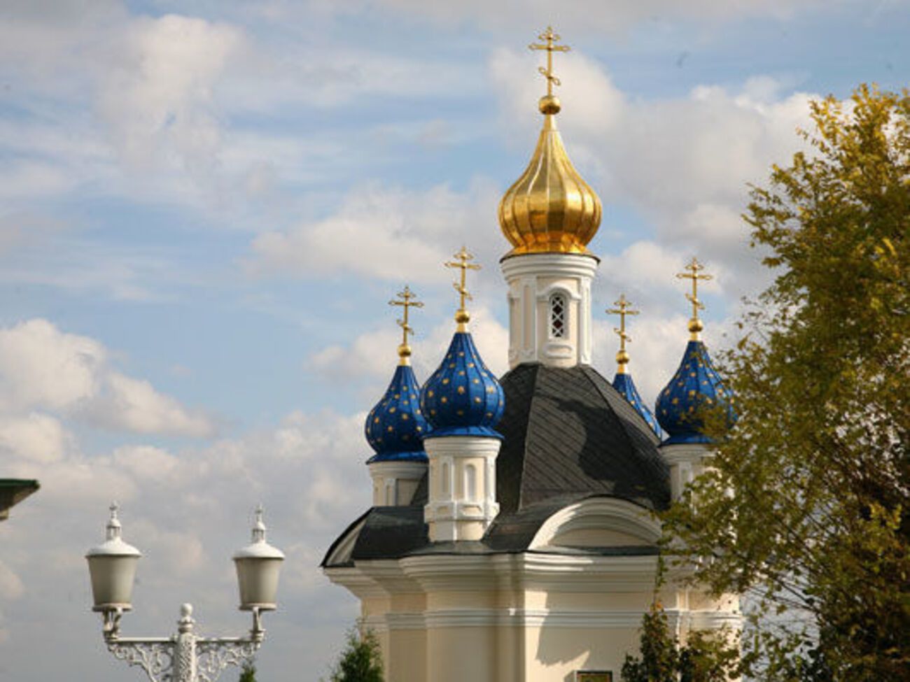 Почаївську лавру перереєстрували у вересні