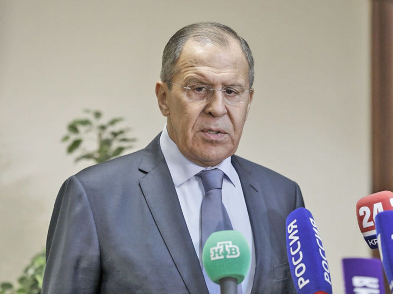 Лавров: Ми не можемо впливати на рішення уряду Великобританії