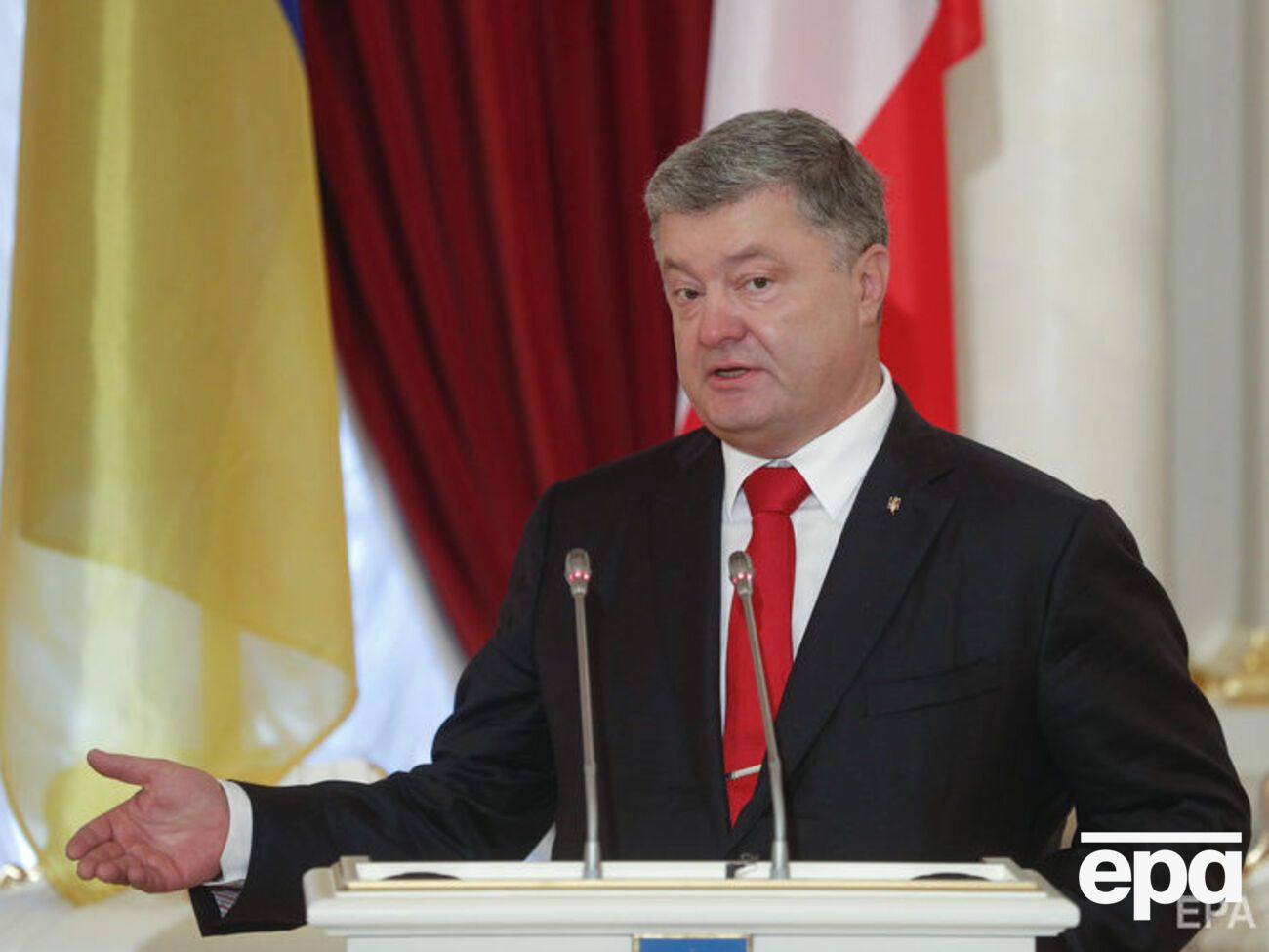 Порошенко: Ми провели декомунізацію, стерли імена катів нашого народу з карти України, прибрали їхні ідоли