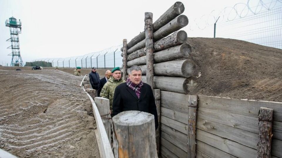 Аваков проверил участок границы с РФ в Харьковской области