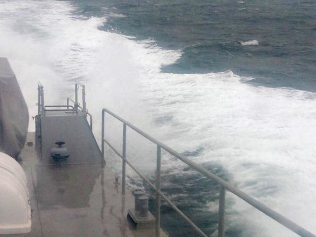 Кілька російських катерів скоїли агресивні дії проти українських кораблів