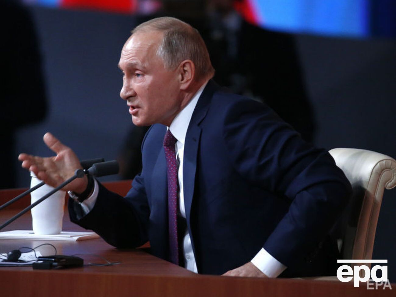 Зисельс: Это Россия такая, что она вызвала на трон такого человека, как Путин (на фото)