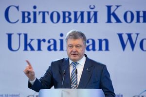 Порошенко: Щупальця "русского мира" виявилися міцнішими, ніж ми очікували, але ми їх рішуче рубаємо