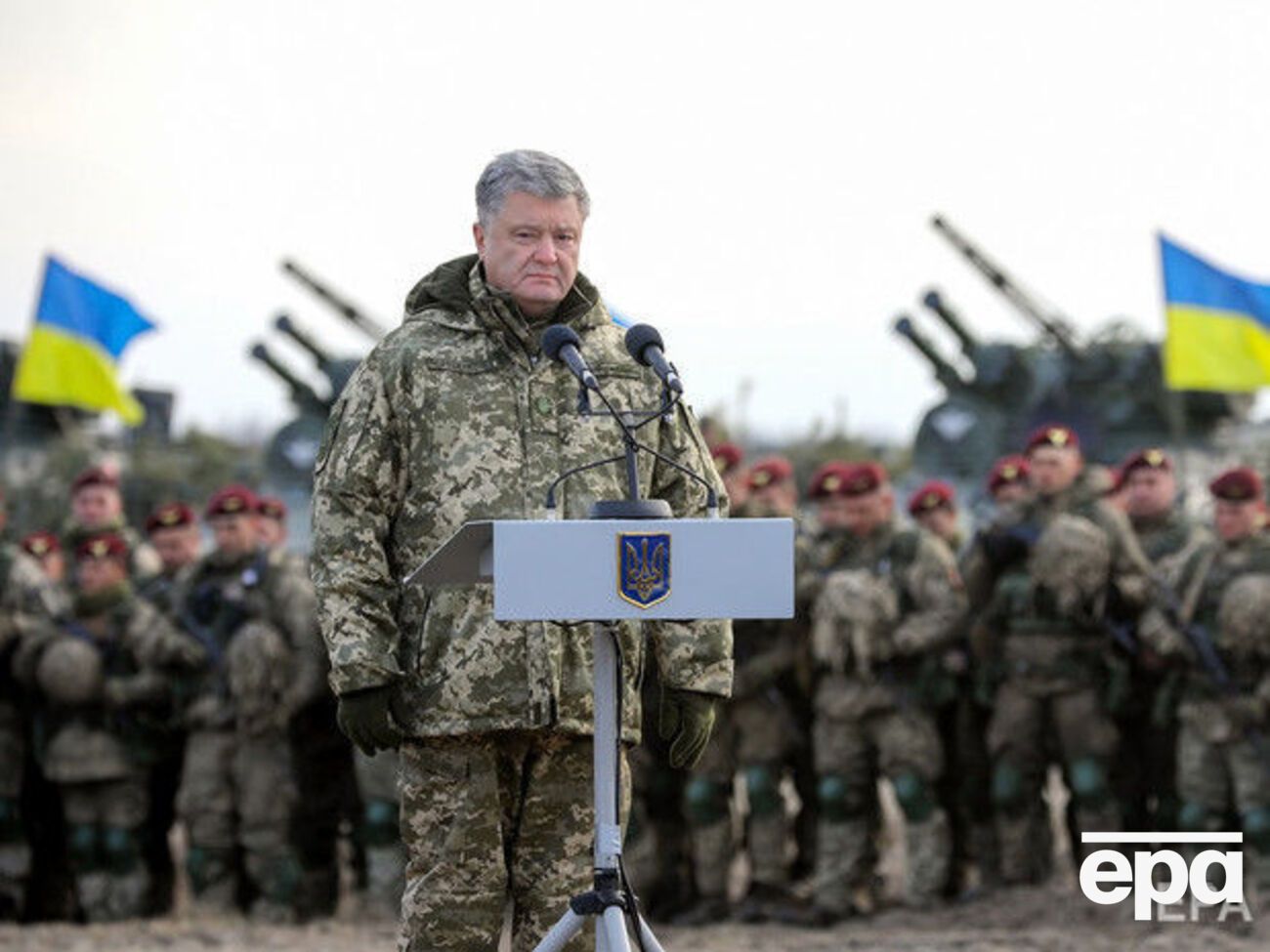 Порошенко созвал военный кабинет