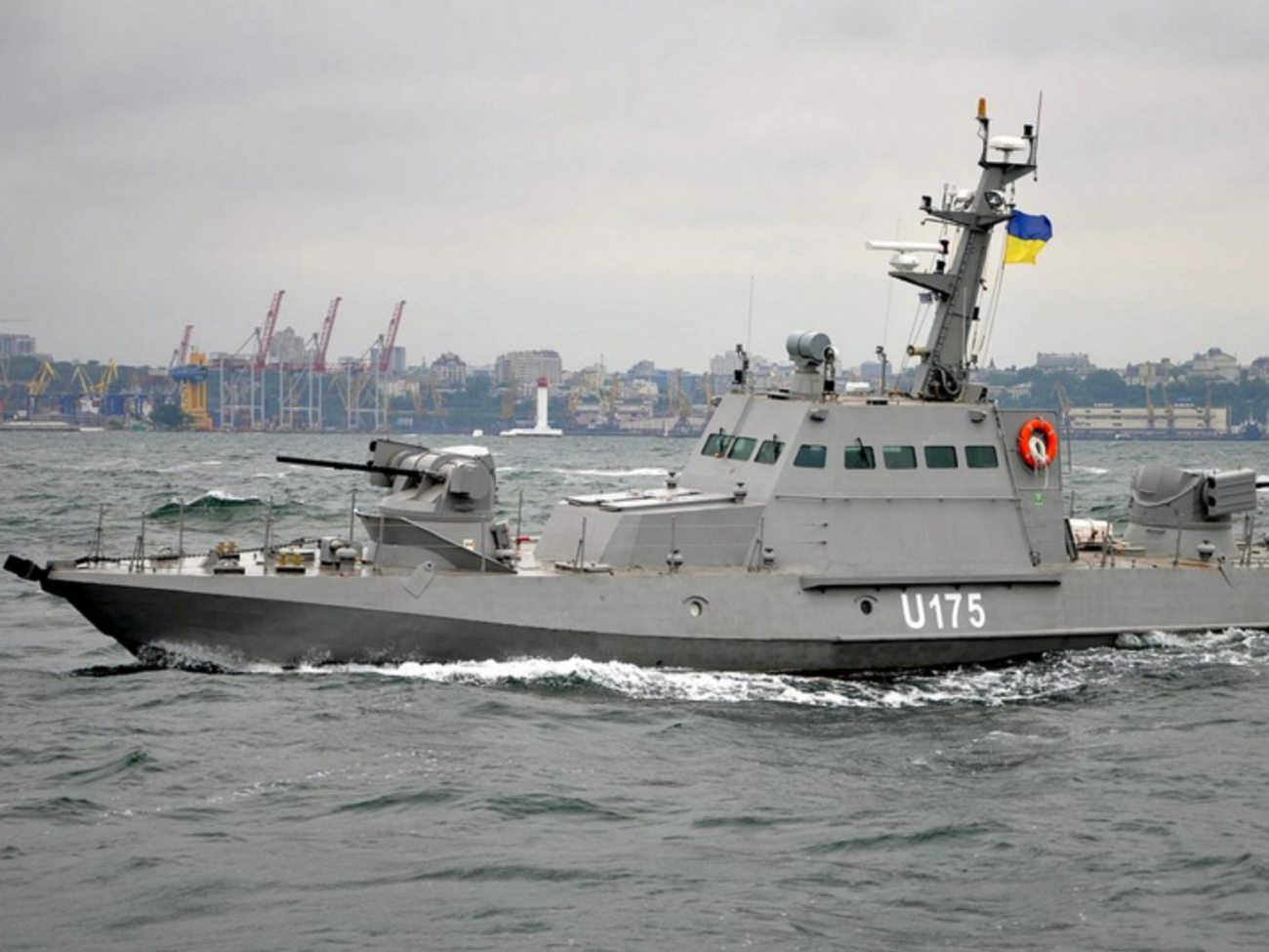 В ВМС Украины сообщили, что три украинских катера захватил российский спецназ