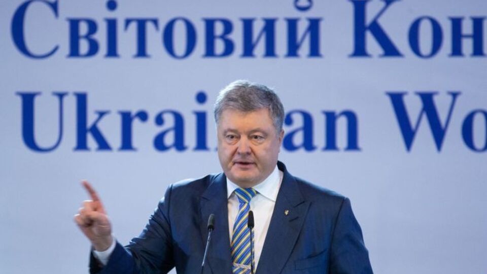 Порошенко поддержал военное положение