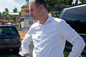 По мнению Фицпатрика, продолжающаяся незаконная оккупация Крыма Россией и ее попытки дестабилизировать Восточную Европу угрожают интересам США