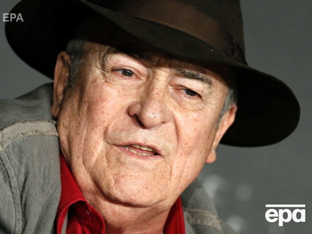 Бертолуччи был удостоен премий "Оскар" и "Золотой пальмовой ветви"