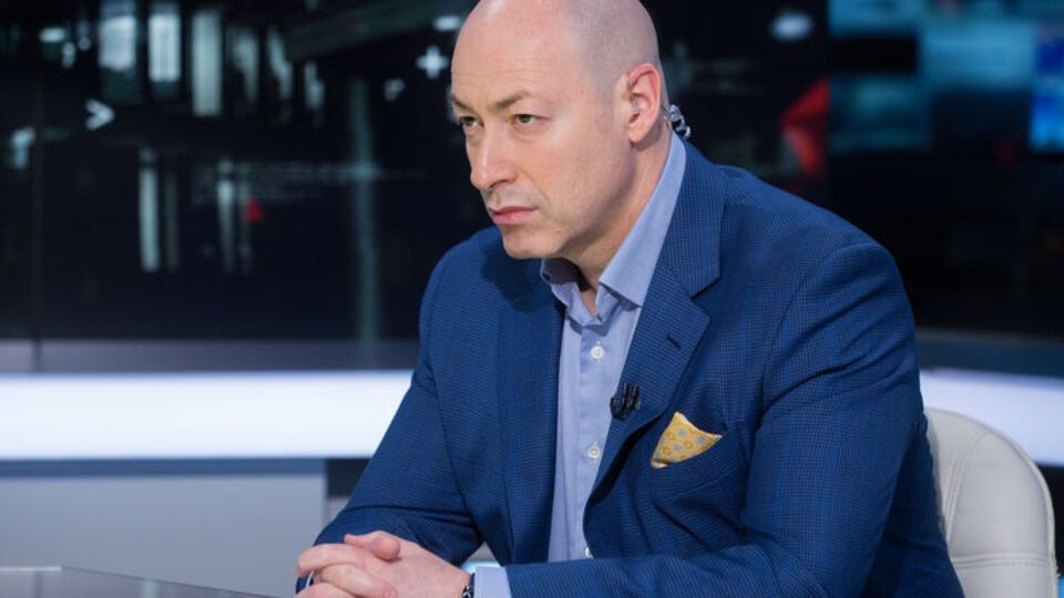 Гордон: Я як постійний глядач російських федеральних каналів маю сказати, що кожного дня у вас тема України. І я радий за вас! У вас, у Росії, проблем немає