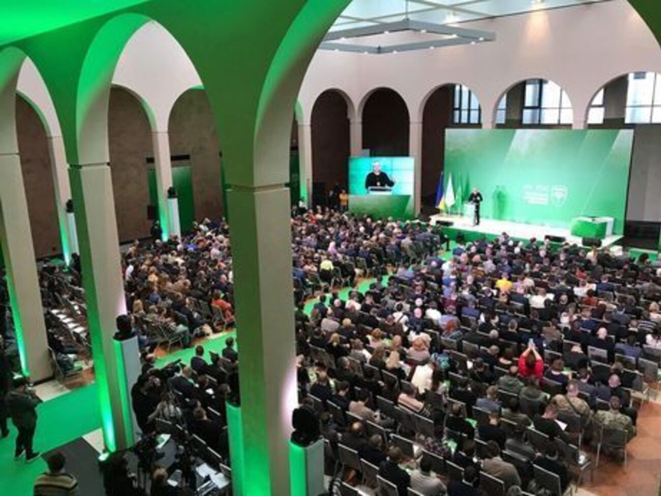 В партии УКРОП заявили, что поддержат в Раде предложение президента о введении военного положения, но при соблюдении ряда условий