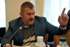 Береза закликав негайно закрити проросійські телеканали в Україні