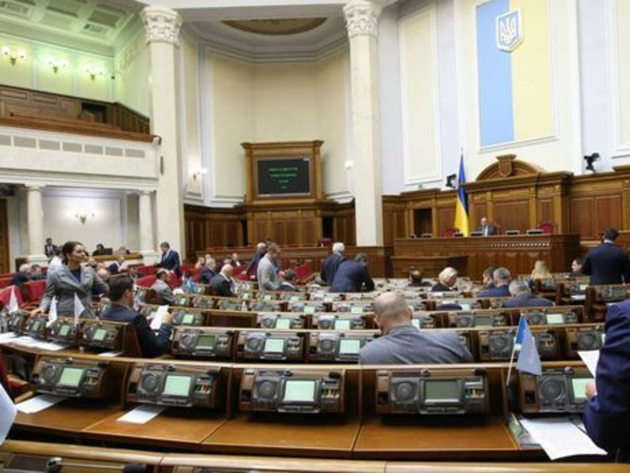 26 листопада Верховна Рада планує розглянути пропозицію про введення воєнного стану