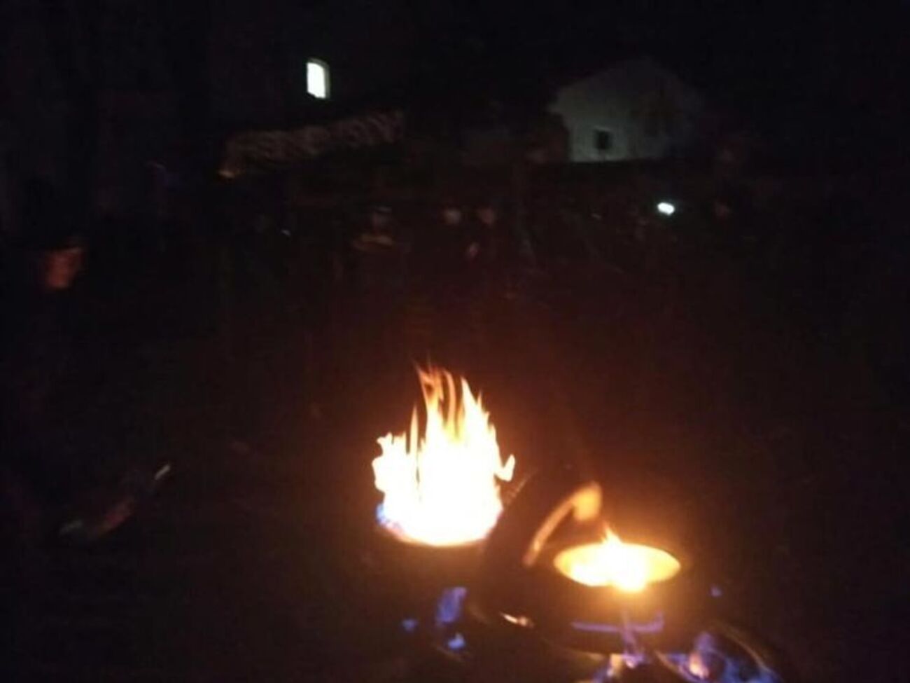 У ніч на 26 листопада активісти протестували біля російського консульства у Львові